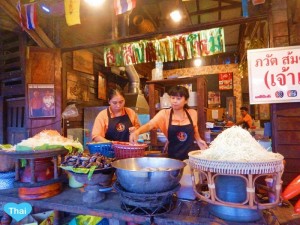 Thai Authentic Foods At Amphawa | Love Thai Maak