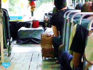 Thailand Local Lives On A Bus | LoveThaiMaak