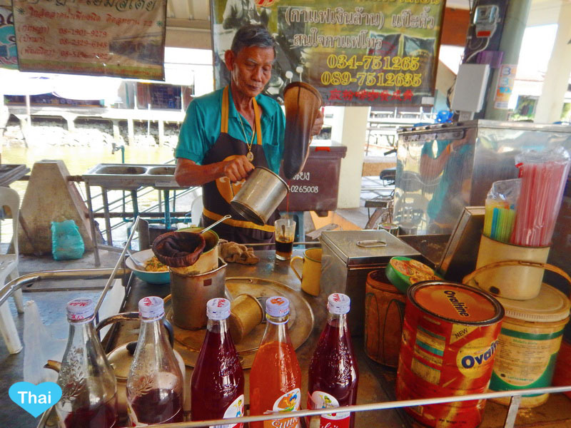 How to Make Thai Iced Tea Like in Thailand