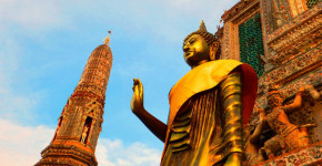 Things to do in Bangkok Wat Arun pagoda and Buddha by Love Thai Maak